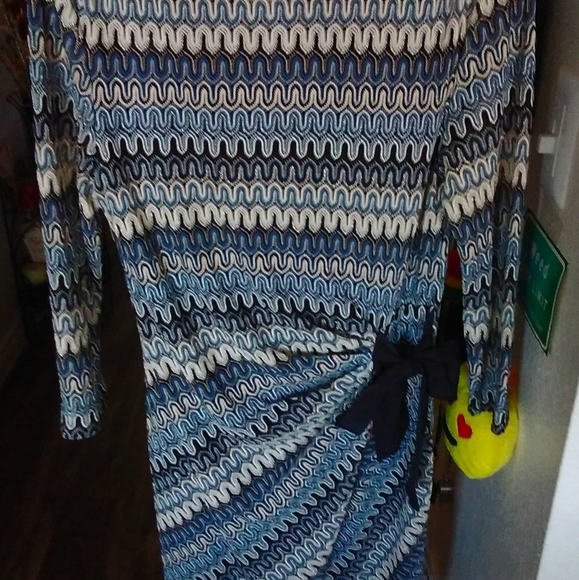 Woman Danny and Nicole Size 10 Dress - Picture 6 of 6